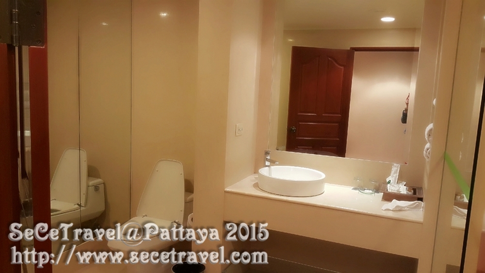 SeCeTravel-Bangkok-The Emerald-DELUXE ROOM-BATHROOM1
