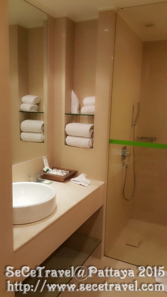 SeCeTravel-Bangkok-The Emerald-DELUXE ROOM-BATHROOM2