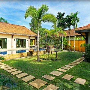 SeCeTravel-Two-Villas-Holiday-Oriental-Style-Layan-Beach-Phuket-Thailand-Villa-2