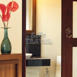 SeCeTravel-Two-Villas-Holiday-Oriental-Style-Layan-Beach-Phuket-Thailand-Villa-bathroom-2