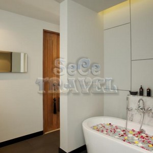SeCeTravel-Wings-Phuket- Villa-by-Two -Villas- Holiday-bathroom-2